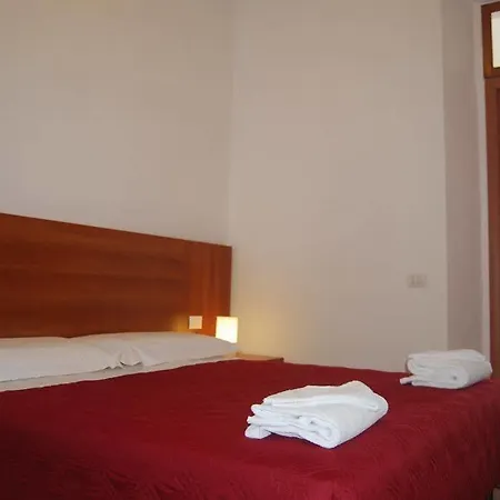 달마지아 호텔 2*